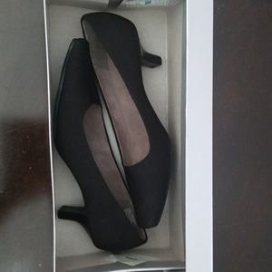 Aerosoles 'dimension' heel